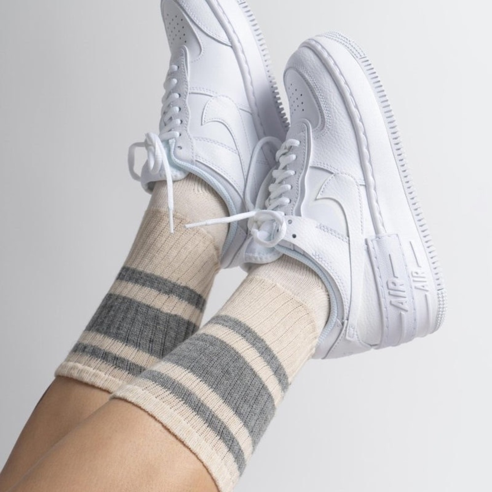 AMERICAN TRENCH WOMENS RETRO STRIPE CREW SOCKS GREY/WHITE OS NWT